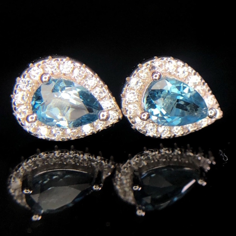 11.34 CTW Swiss Blue Topaz • Rhodium Plated 925 Silver - Picture 7 of 7